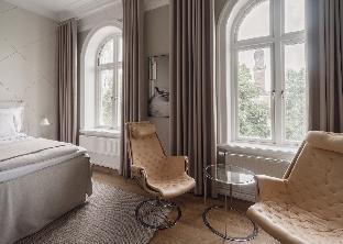 TwentySix 301 - Deluxe Double Room